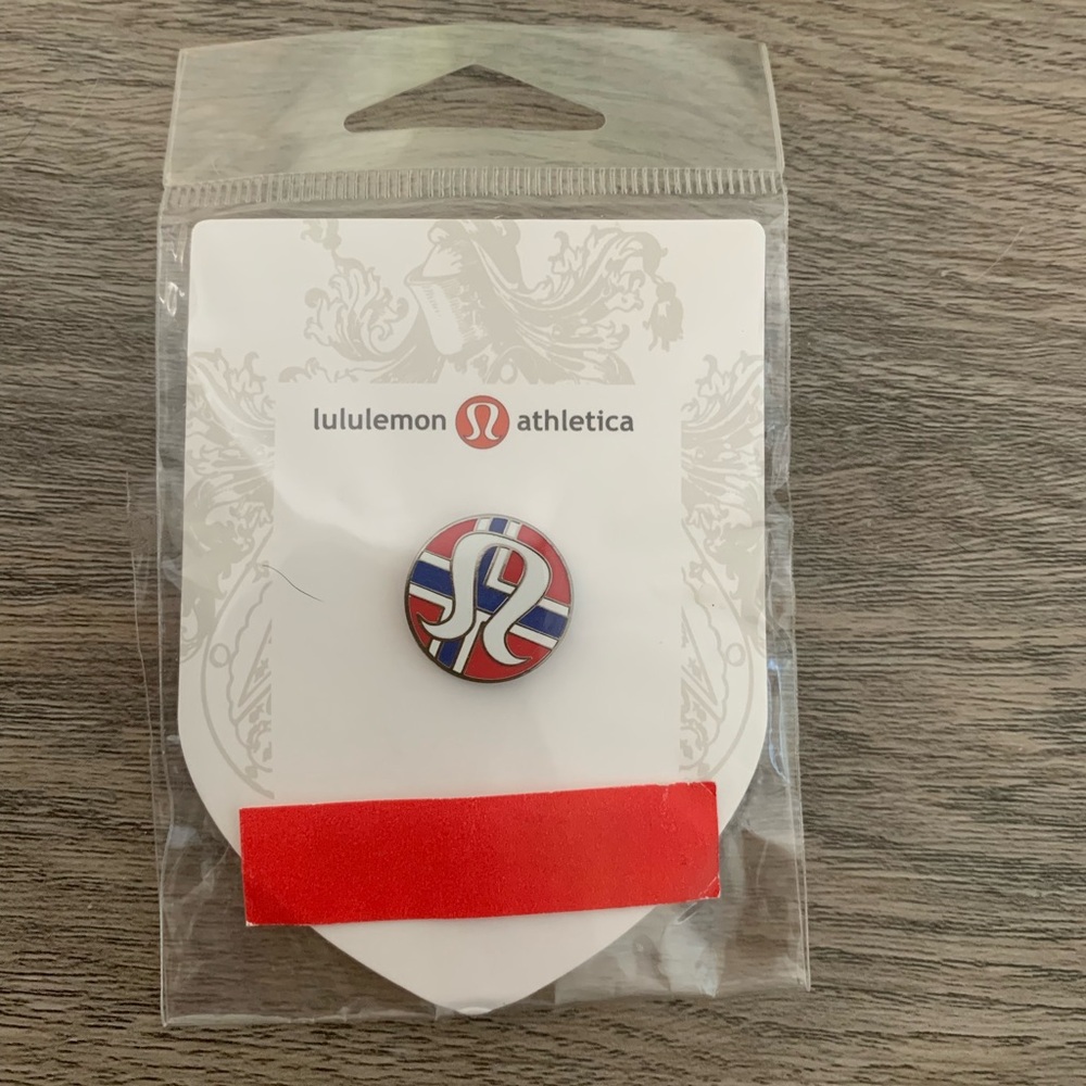 NEW Lululemon Norway Lapel Pin Vancouver 2010 Olympics Winter